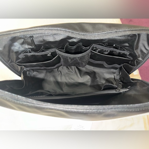 Beis The Large Cosmetic Pouch - Picture 3 of 3